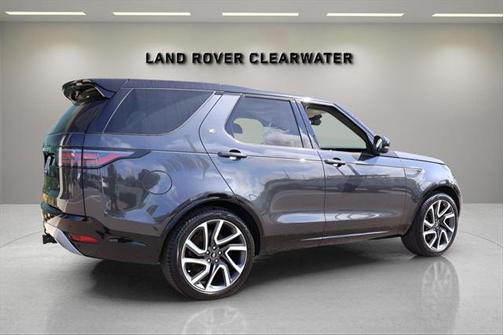 2025 Land Rover Discovery P360 Metropolitan Edition