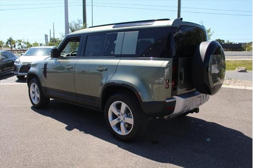 2025 Land Rover Defender 110 P300