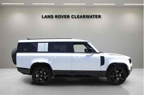 2025 Land Rover Defender 130 P400 X-Dynamic SE