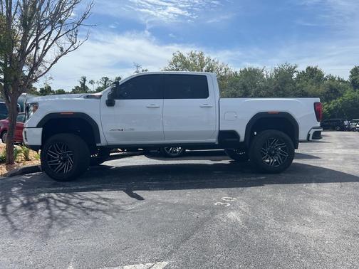 2021 GMC Sierra 2500 AT4