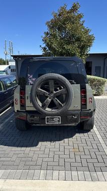 2023 Land Rover Defender 110 X-Dynamic SE