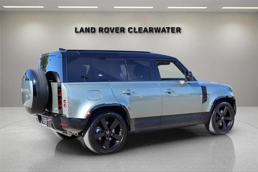 2023 Land Rover Defender 110 X-Dynamic SE