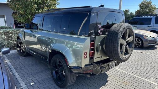 2023 Land Rover Defender 110 X-Dynamic SE
