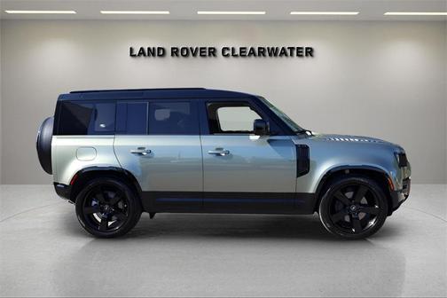 2023 Land Rover Defender 110 X-Dynamic SE