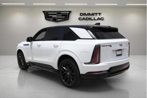 2025 Cadillac Escalade IQ Sport 2