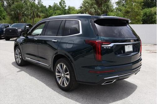 2025 Cadillac XT6 Premium Luxury FWD