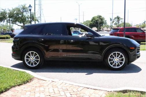 2024 Porsche Cayenne