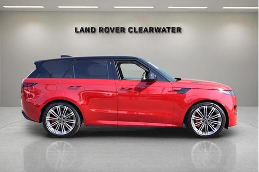 2025 Land Rover Range Rover Sport SE