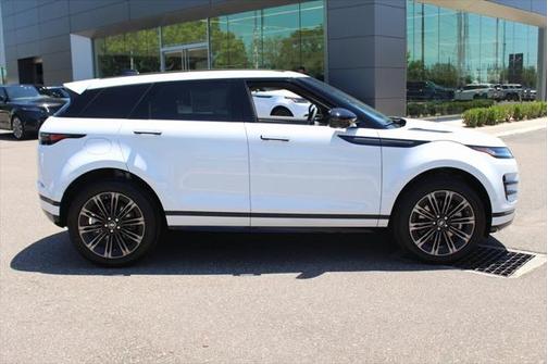 2026 Land Rover Range Rover Evoque Dynamic SE