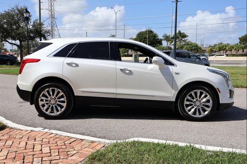2017 Cadillac XT5 Platinum