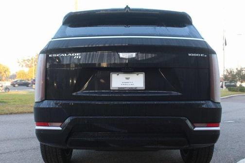 2025 Cadillac Escalade Luxury
