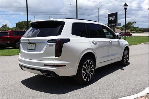 2025 Cadillac XT6 Sport AWD