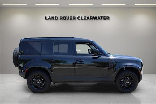 2025 Land Rover Defender 110 P300