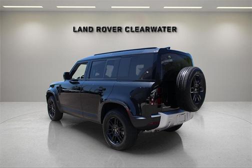2025 Land Rover Defender 110 P300