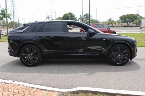 2025 Cadillac LYRIQ Sport w/1SK