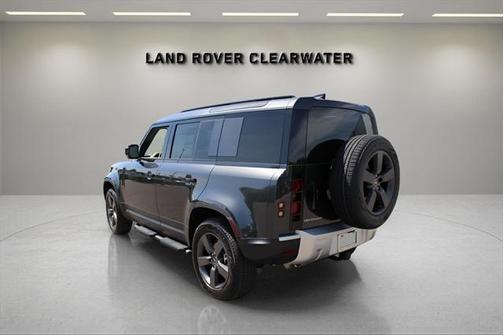 2025 Land Rover Defender 110 P400 S