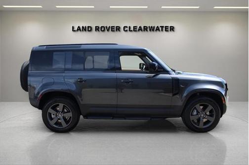 2025 Land Rover Defender 110 P400 S