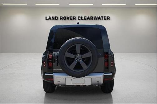 2025 Land Rover Defender 110 P400 S