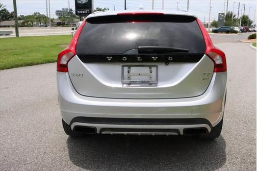2018 Volvo V60 Cross Country T5