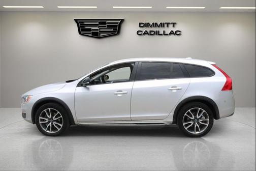 2018 Volvo V60 Cross Country T5