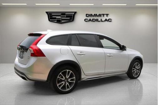 2018 Volvo V60 Cross Country T5