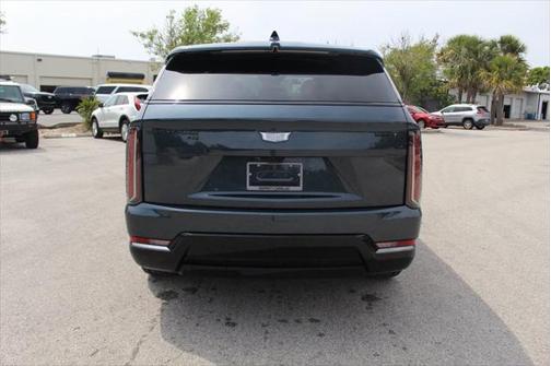 2025 Cadillac Escalade Sport