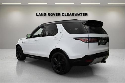 2024 Land Rover Discovery P360 Metropolitan Edition