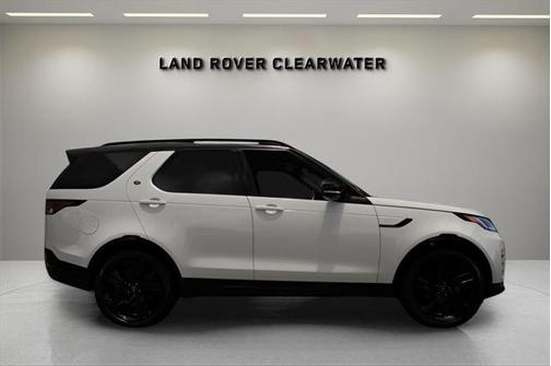 2024 Land Rover Discovery P360 Metropolitan Edition