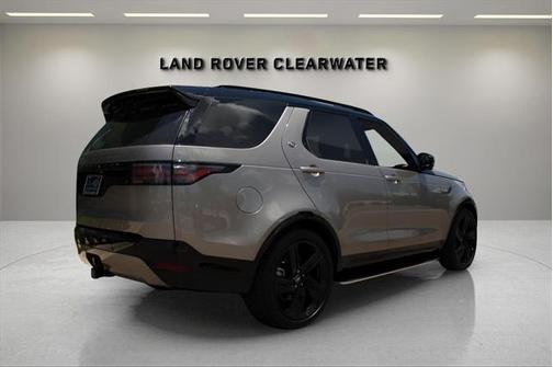 2024 Land Rover Discovery P360 Dynamic SE