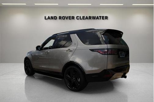 2024 Land Rover Discovery P360 Dynamic SE