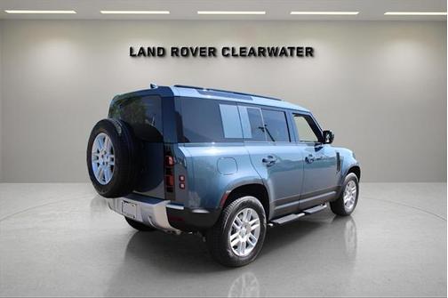 2025 Land Rover Defender 110 P300