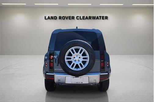 2025 Land Rover Defender 110 P300