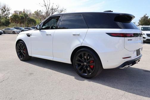2025 Land Rover Range Rover Sport SE