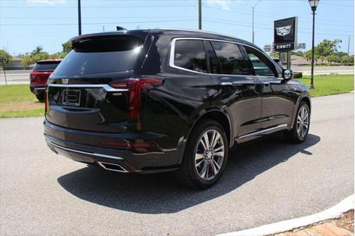 2025 Cadillac XT6 Premium Luxury FWD
