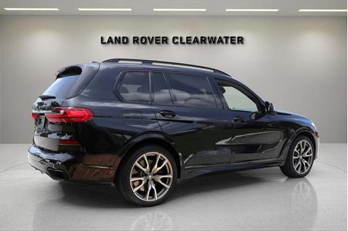2021 BMW X7 M50i