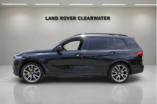 2021 BMW X7 M50i