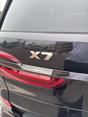 2021 BMW X7 M50i