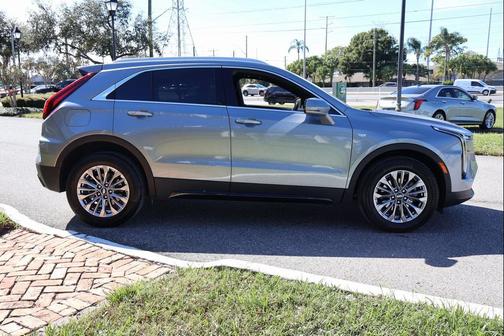 2024 Cadillac XT4 Premium Luxury