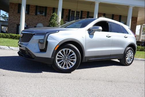 2024 Cadillac XT4 Premium Luxury