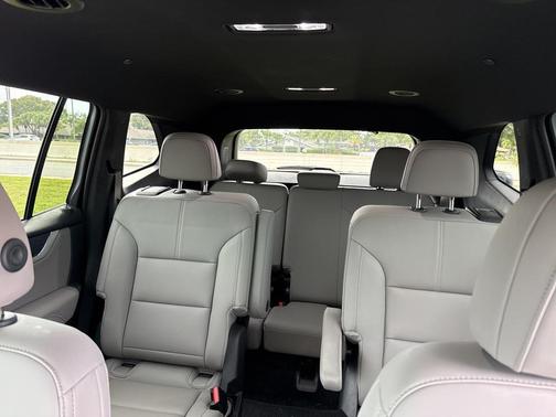 2024 GMC Acadia FWD Elevation