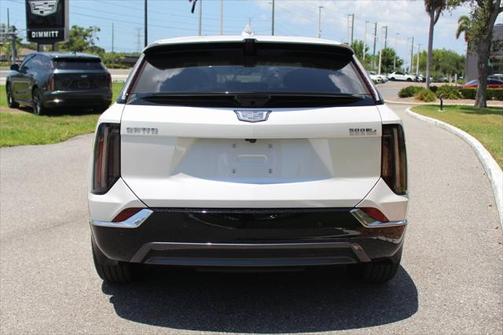 2025 Cadillac OPTIQ Luxury 1 AWD