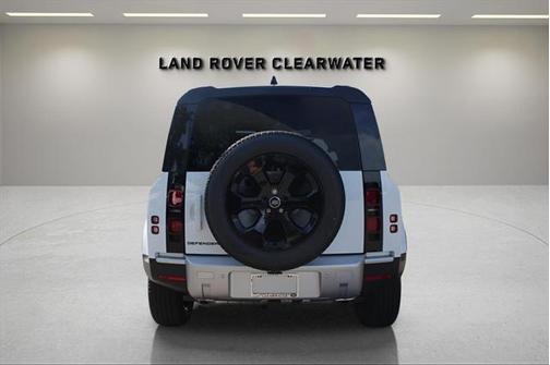 2025 Land Rover Defender 110 P400 S