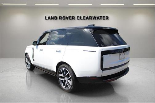2025 Land Rover Range Rover P400 SE