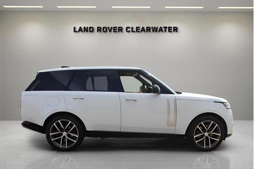 2025 Land Rover Range Rover P550e Autobiography