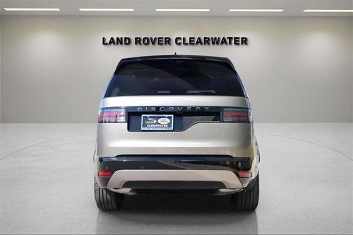 2025 Land Rover Discovery P360 Dynamic SE