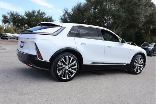 2024 Cadillac LYRIQ Luxury