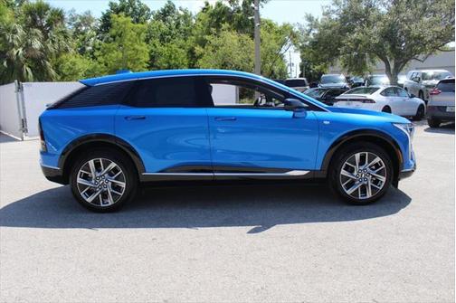 2025 Cadillac OPTIQ Luxury 1 AWD