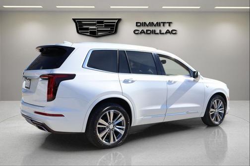 2022 Cadillac XT6 Premium Luxury FWD