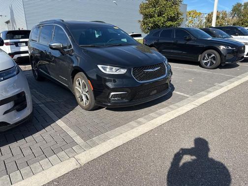 2024 Chrysler Pacifica L