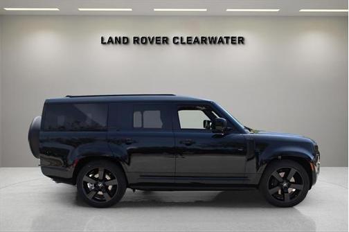 2025 Land Rover Defender 130 P400 X-Dynamic SE